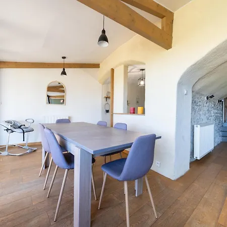 Maison De Village Avec Piscine Et Terrasse Villa *